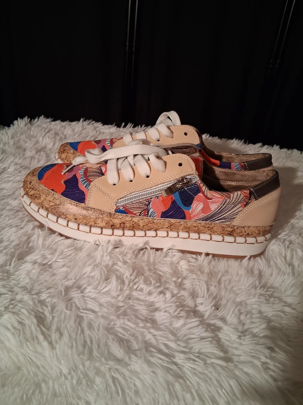 N/A stylish women
